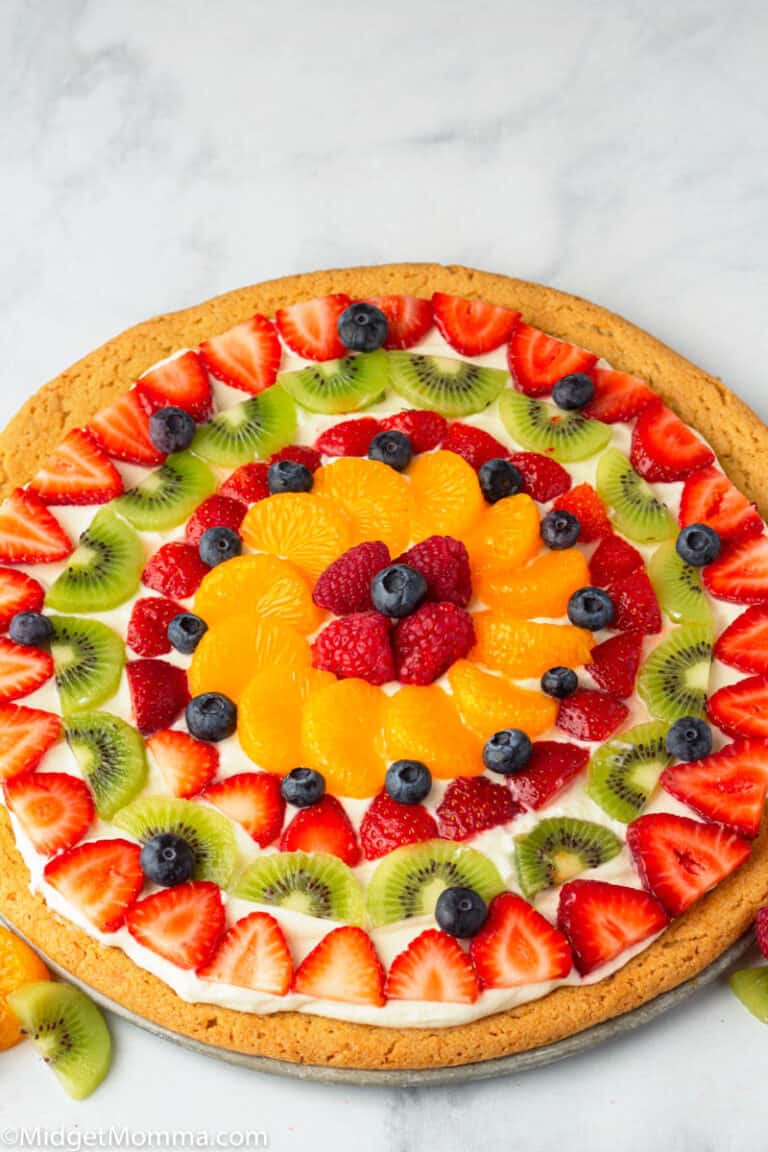 Fruit Pizza with Sugar Cookie Crust & Cream Cheese Frosting