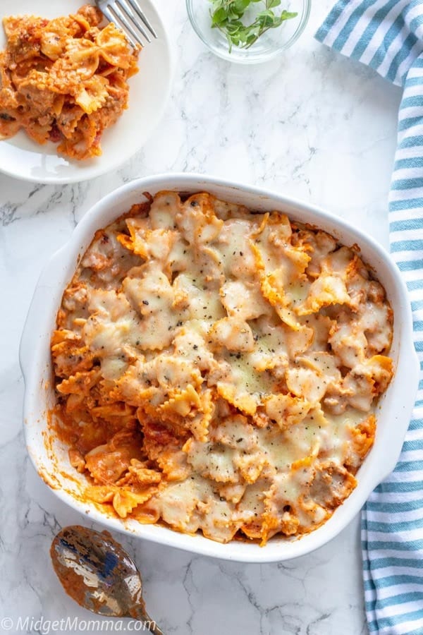 Bow Tie Pasta Recipe (Creamy & Cheesy)