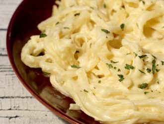 Copycat olive garden alfredo sauce