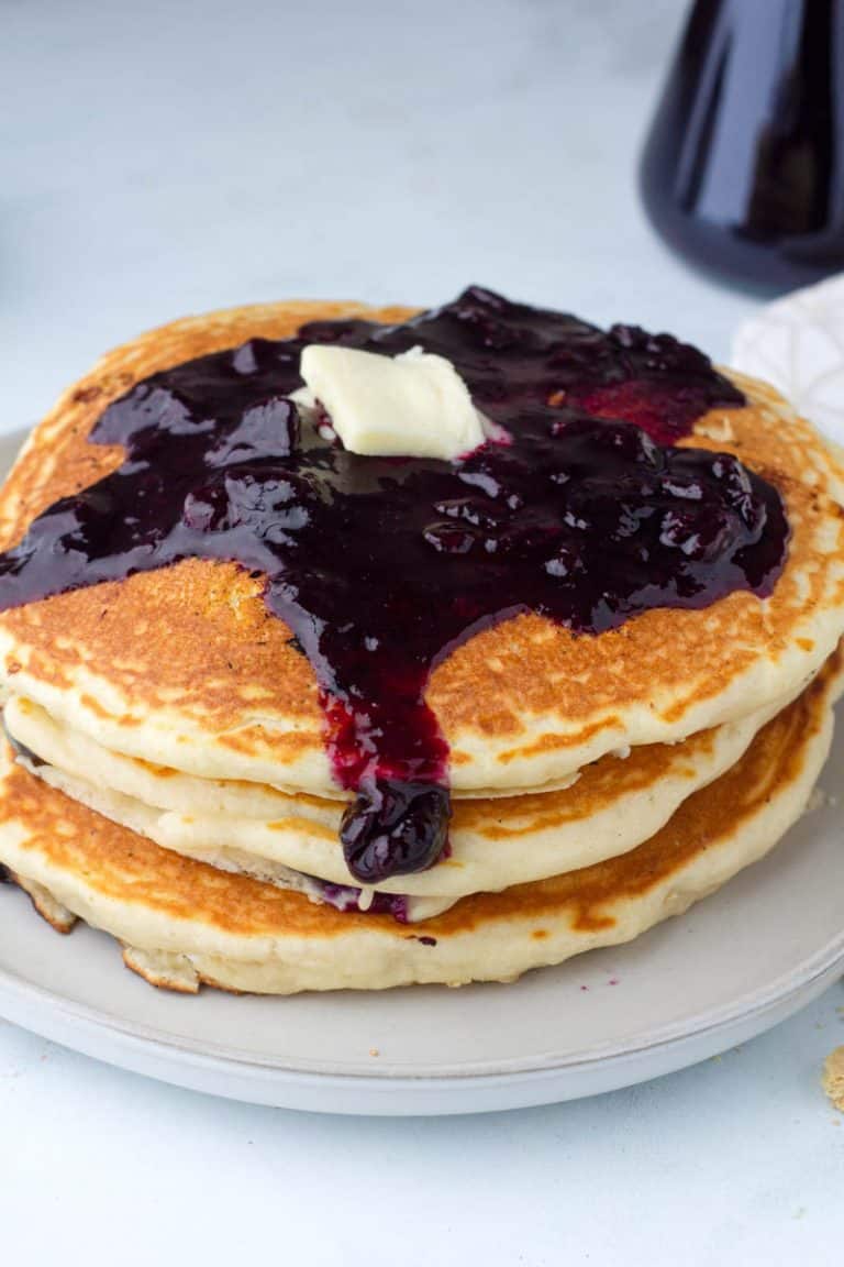 White Chocolate Blueberry Cheesecake Pancakes MidgetMomma white-chocolate-blueberry-cheesecake-pancakes-midgetmomma