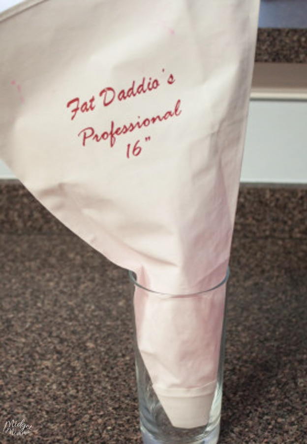 Pastry bag in a tall glass