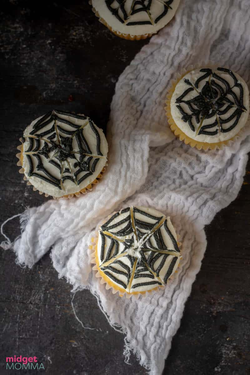 spider web halloween cupcakes