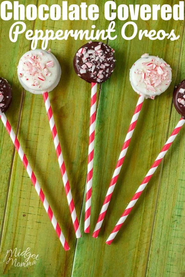 These Chocolate Covered Peppermint Oreos are the perfect holiday treat. You can make white Chocolate covered oreos or milk chocolate covered oros and have the perfect chocolate and mint cookie. Add a lolipop stick to your chocolate covered oreos and you have an awesome chocolate covered oreo pop! #Oreo #ChocolateCoveredOreo #ChristmasOreo #ChristmasCookie #ChocolateCovereOreoPop #OreoPop