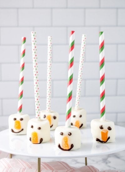 Marshmallow Snowman Pops