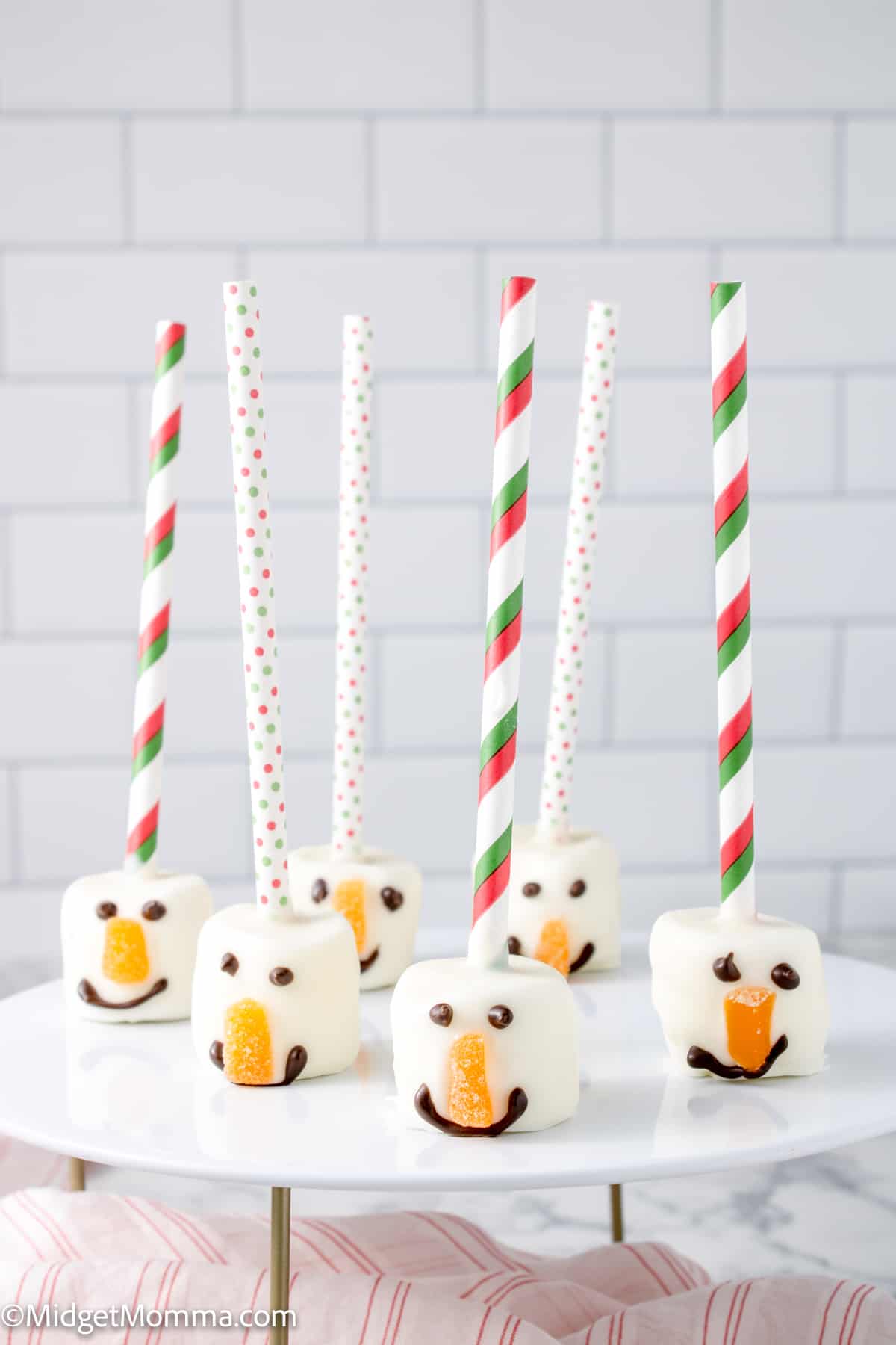 Marshmallow Snowman Pops