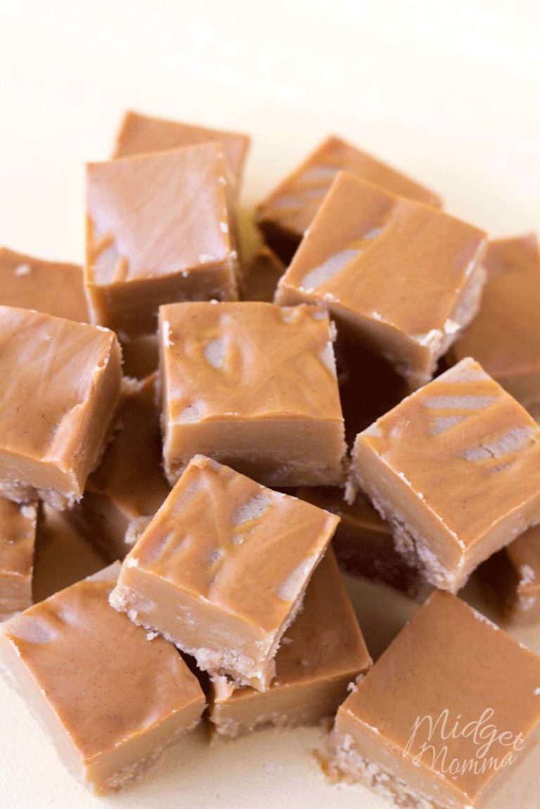 3 Ingredient White Chocolate Fudge with M&Ms Candies