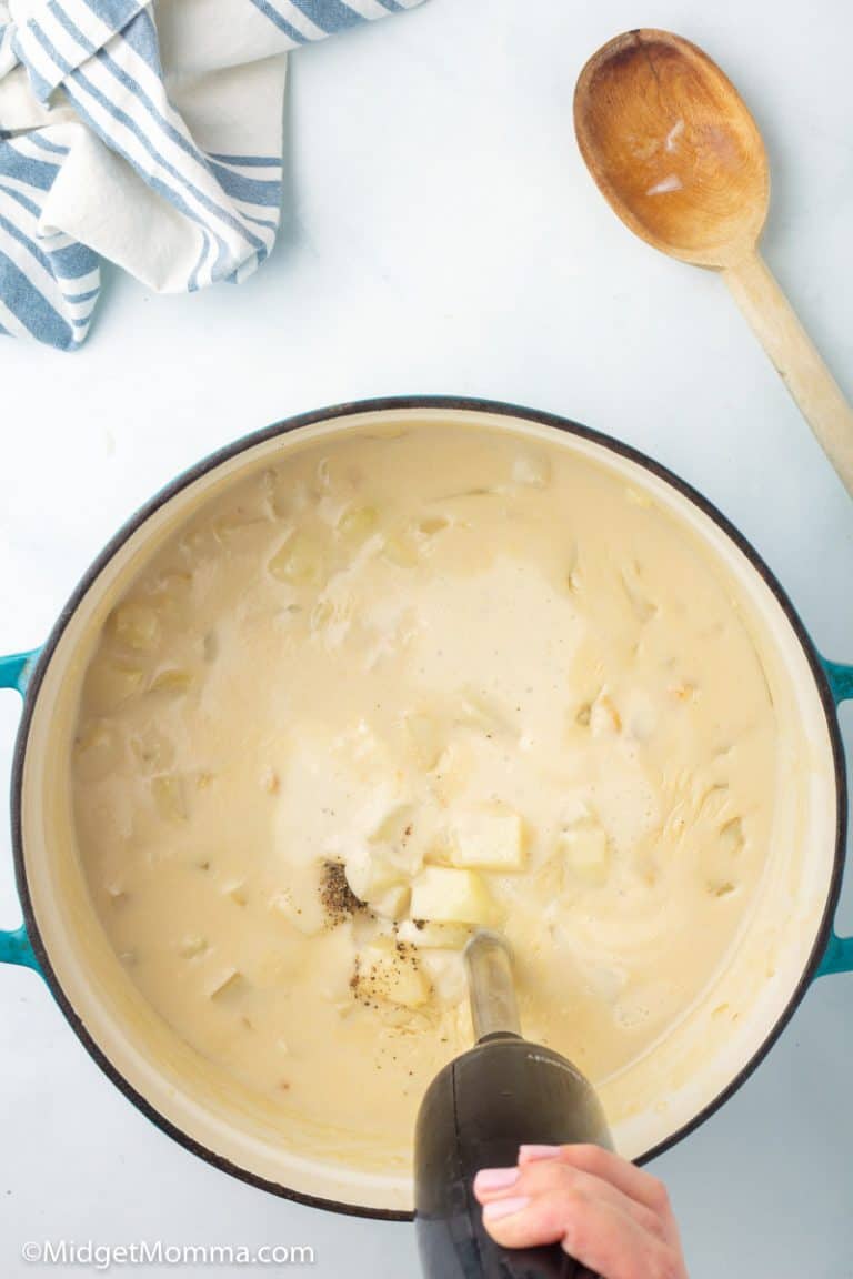 Loaded Baked Potato Soup Recipe (Easy to Make Soup!)