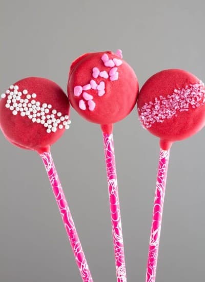 Valentine's Day Chocolate Oreo Pops