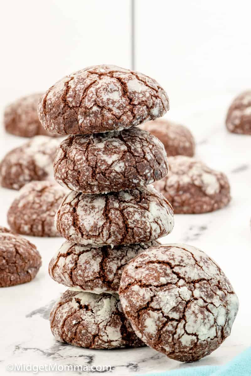 stack of chocolate crinkle cookies