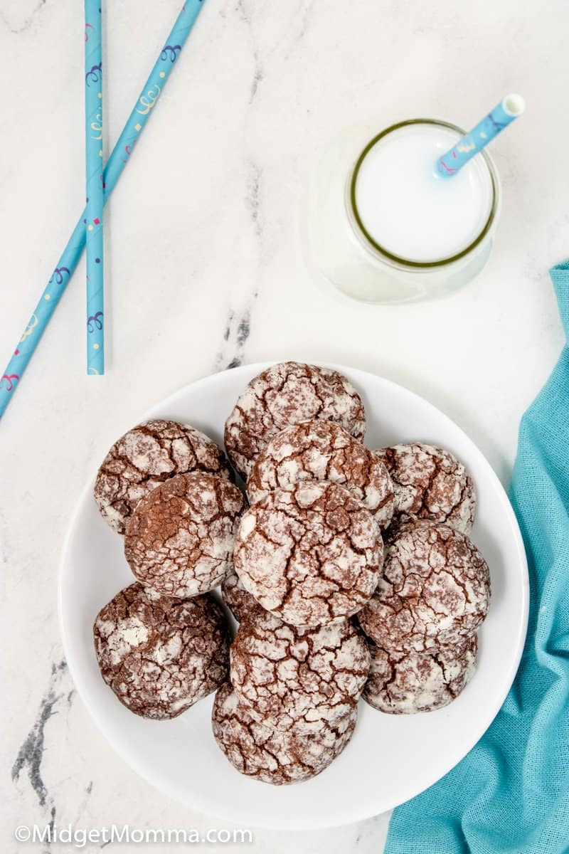 plate full of chocolate crinkle cookies