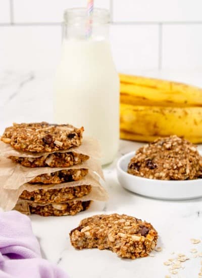 Banana oatmeal cookies with chocolate chunks