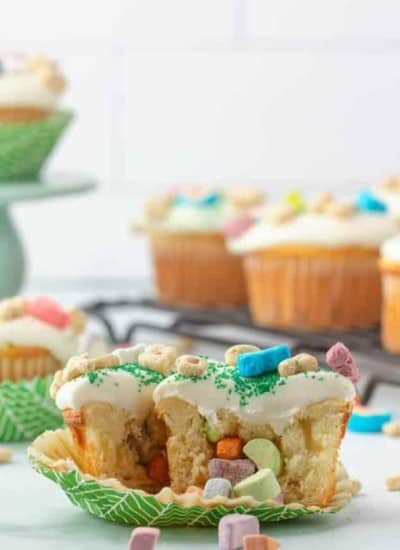 cropped-Lucky-Charms-Cupcakes_-13.jpg