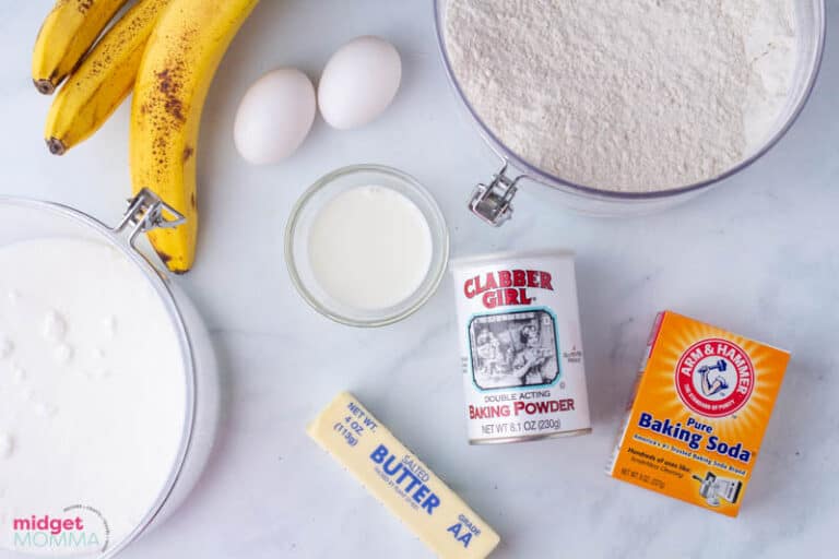 Delicious and Moist Easy Banana Bread Recipe • MidgetMomma