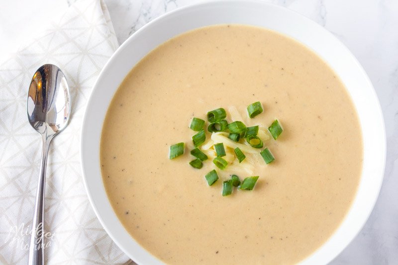 a bowl of crockpot cauliflower soup 