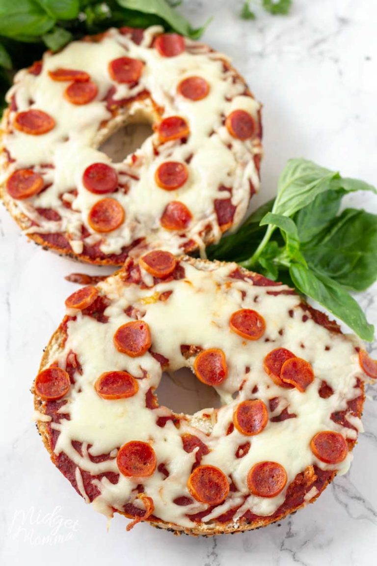 How to Make Pizza Bagels - MidgetMomma.com