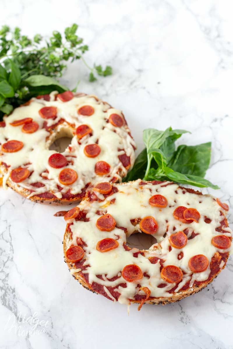 pizza bagels