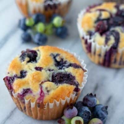 blueberry muffins with fresh blueberries