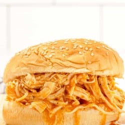 Slow Cooker Buffalo Chicken SandwichSlow Cooker Buffalo Chicken Sandwich