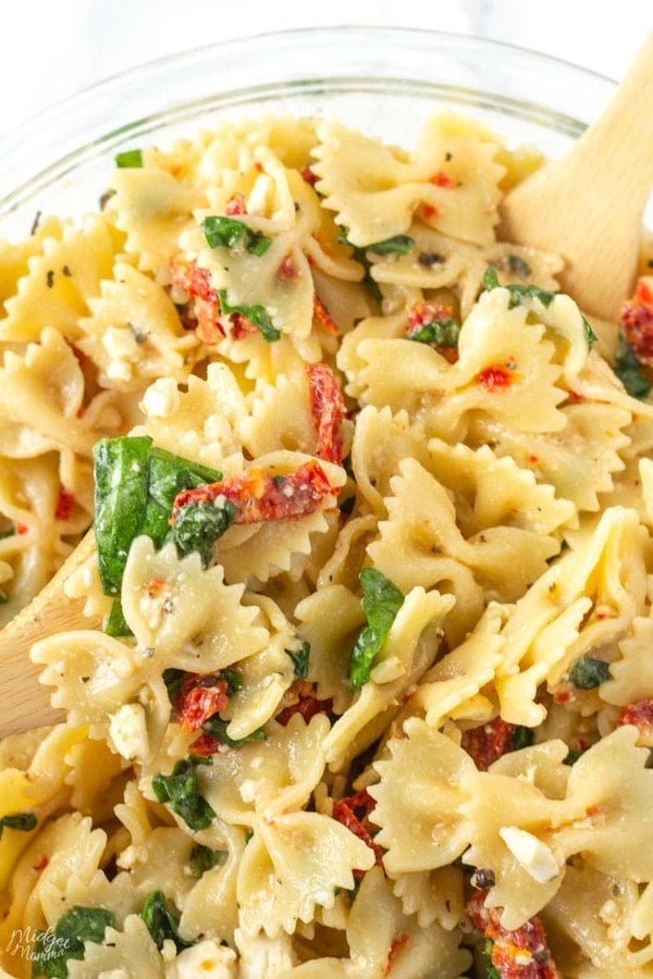 Sundried tomato pasta salad with feta and spinach
