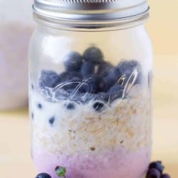 Blueberry overnight oats recipe