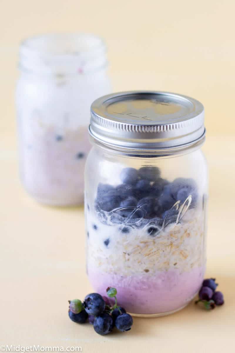 Blueberry overnight oats recipe