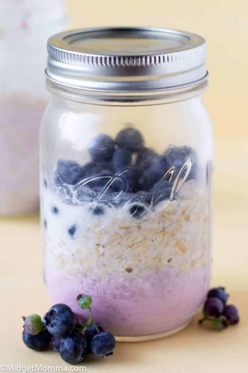 Blueberry overnight oats recipe