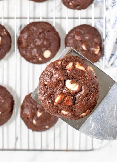 Chocolate cookie sandwiches