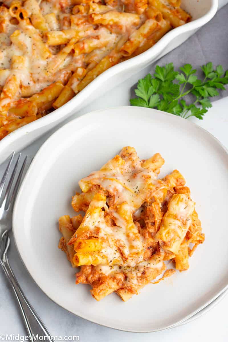 Cheesy Easy Baked Ziti Recipe - MidgetMomma.com