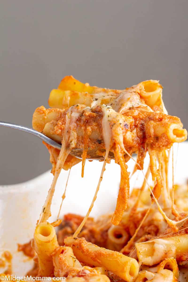 Cheesy Easy Baked Ziti Recipe - MidgetMomma.com