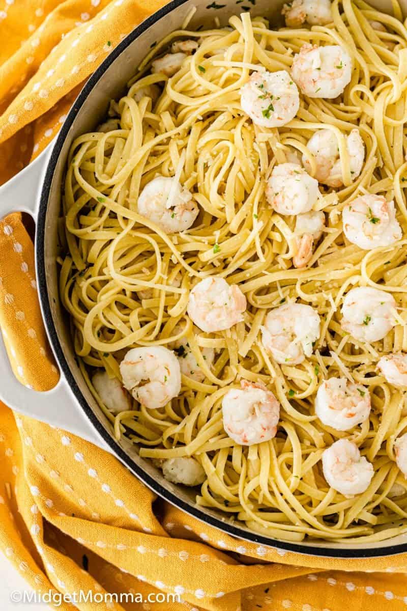 Bowl of shrimp pasta