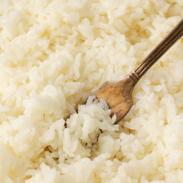 How to make rice in the oven (NO FAIL Easy Oven Baked Rice)