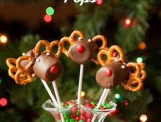 Reindeer Marshmallow Pops are the perfect combination of salty and sweet. They are a great centerpiece to any holiday party.