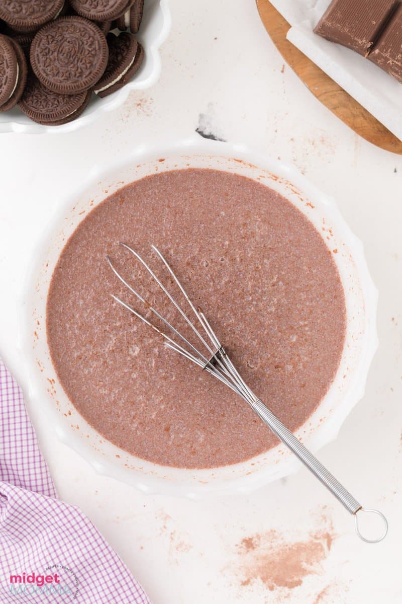 Chocolate pudding in a bowl