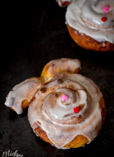 These CinnaBunnies are a great way to turn you ordinary can of cinnamon rolls into something fun and special for Easter. Try them out today.