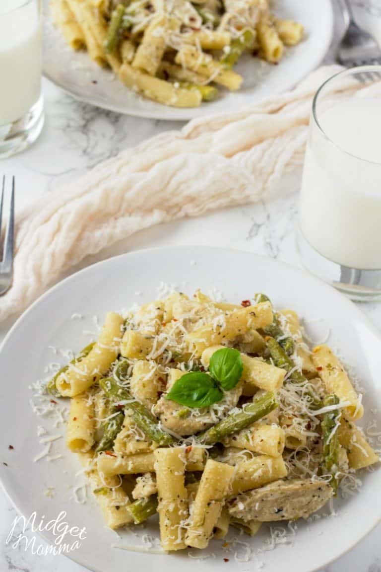 easy-creamy-chicken-asparagus-pasta-dish
