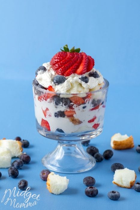 strawberry blueberry trifle