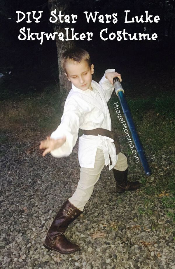 DIY Star Wars Luke Skywalker costume. Easy to make star wars costume. Step by step directions to make this last minute DIY disney costume. Simple Disney halloween Star Wars costume.