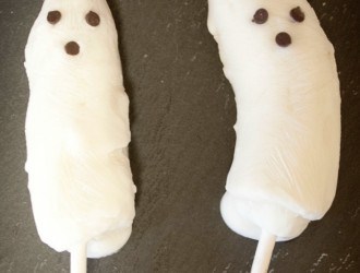 Yogurt Banana Ghost Pops. These Yogurt Banana Ghost Pops are a healthy treat for the kids and made to look like ghosts they are super cute too.