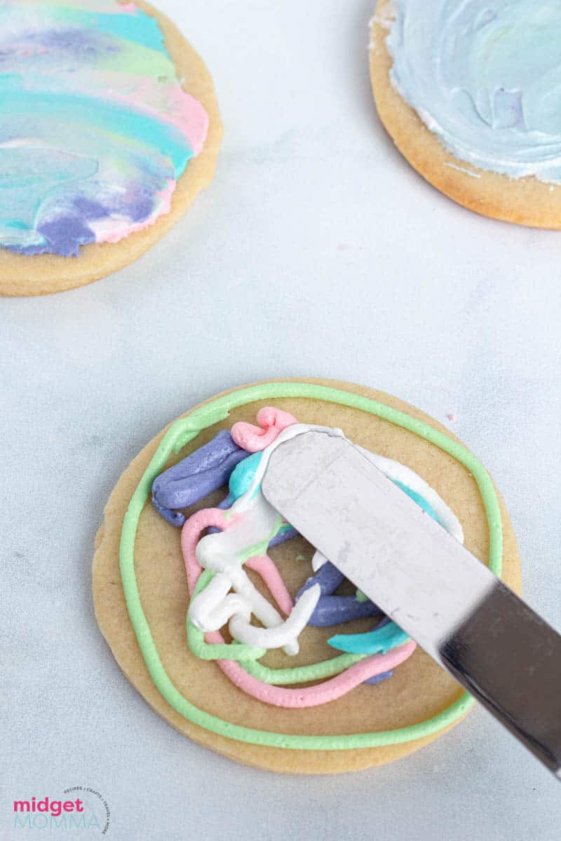 How to decorate with Royal Icing