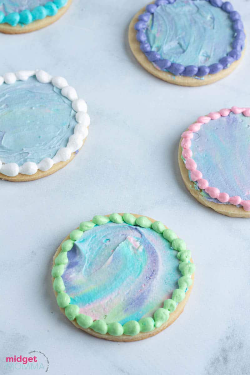 How to decorate with Royal Icing