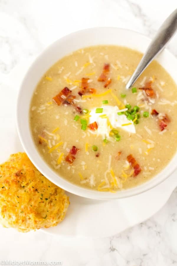 Baked Potato Cauliflower Soup with Bacon