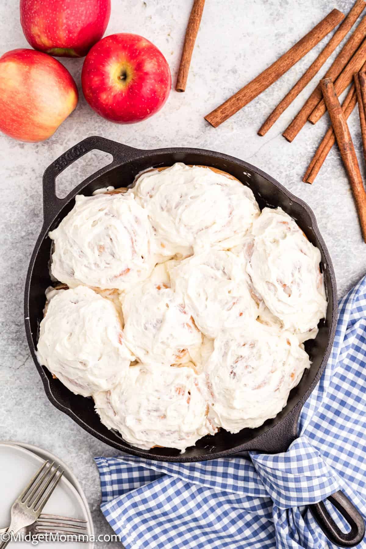 Apple pie cinnamon rolls with cream cheese icing recipe