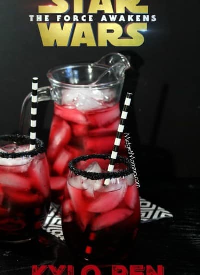 Star Wars Kylo Ren Party Drink. Easy Star Wars Party drink that the kids will love. A trick to getting the sparkly black edging on your drink.
