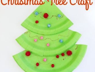 Christmas tree craft for kids. Fun and easy to make Christmas tree craft. Make a Christmas tree out of paper plates and paint. Christmas tree crafts that is great for kids of all ages. Preschool christmas tree craft that is easy to make.