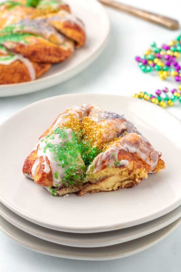 TWO Ingredient Easy King Cake Recipe • MidgetMomma