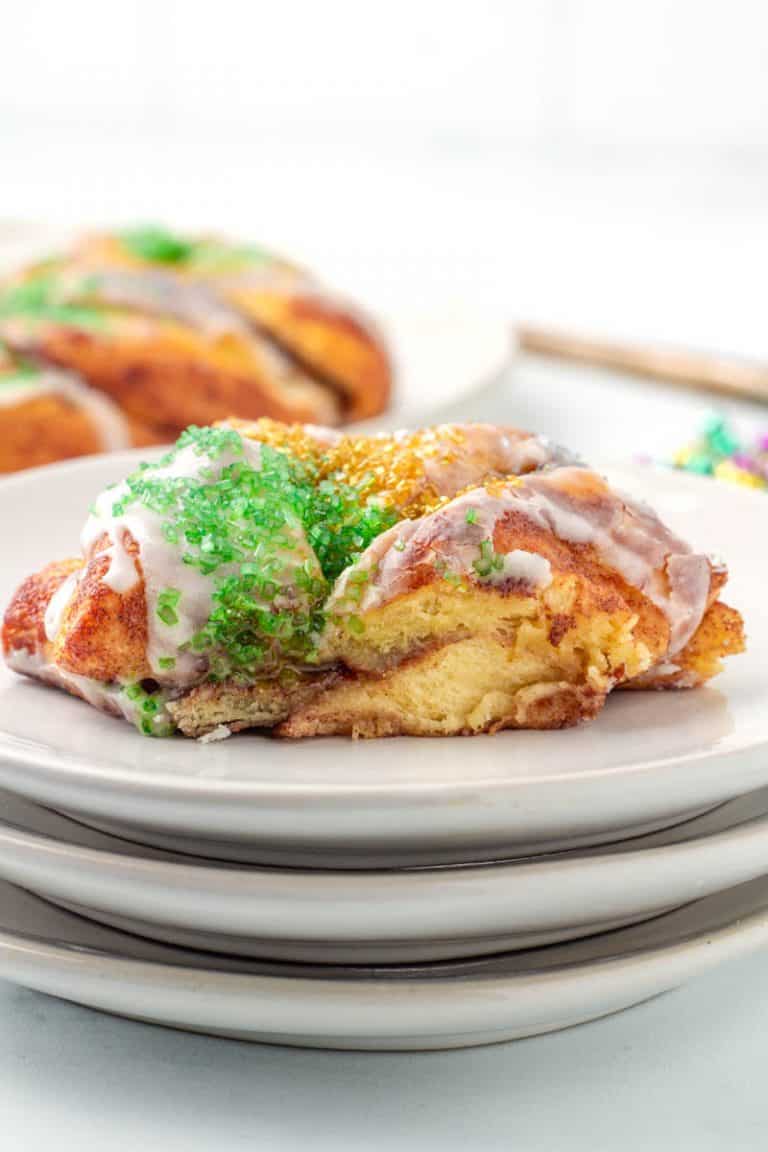 TWO Ingredient Easy King Cake Recipe • MidgetMomma