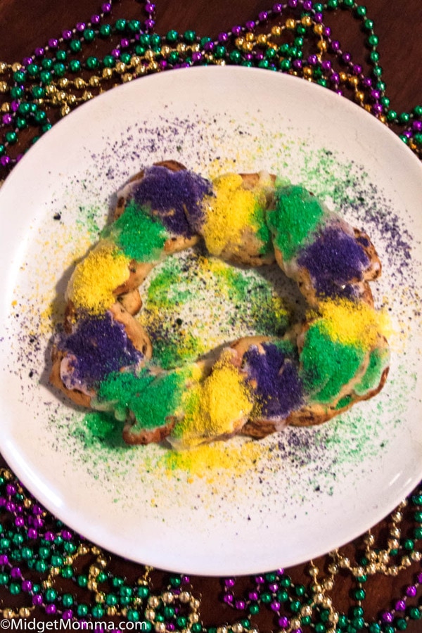 TWO Ingredient Easy King Cake Recipe • MidgetMomma