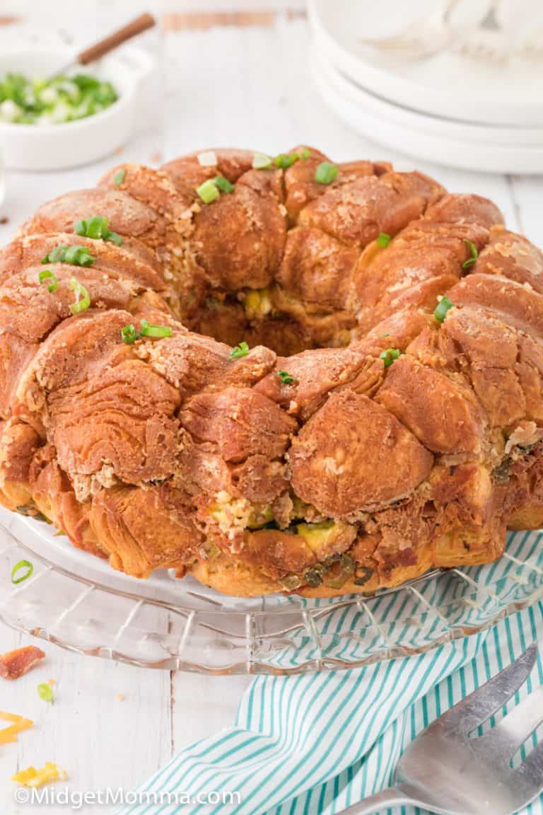 Bacon Egg Cheese Monkey Bread Recipe (Breakfast Monkey Bread)
