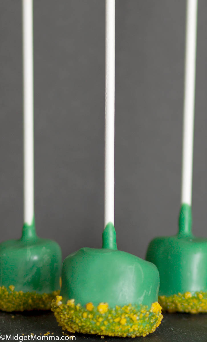 St. Patrick's Day dessert - Marshmallow Pops