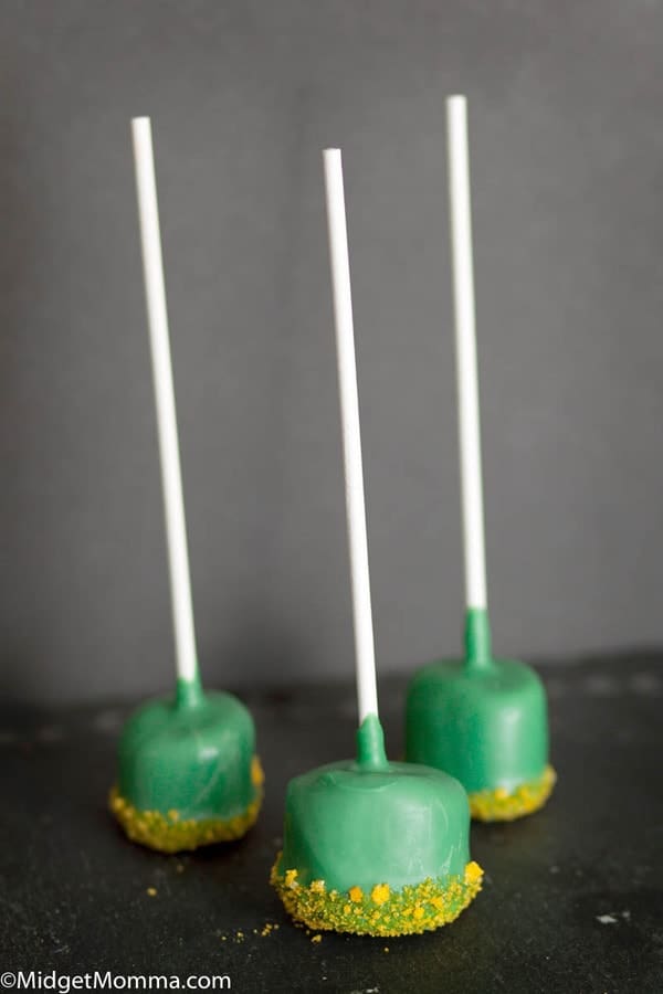 St. Patrick's Day Marshmallow Pops